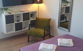 Studio Apartment Hana